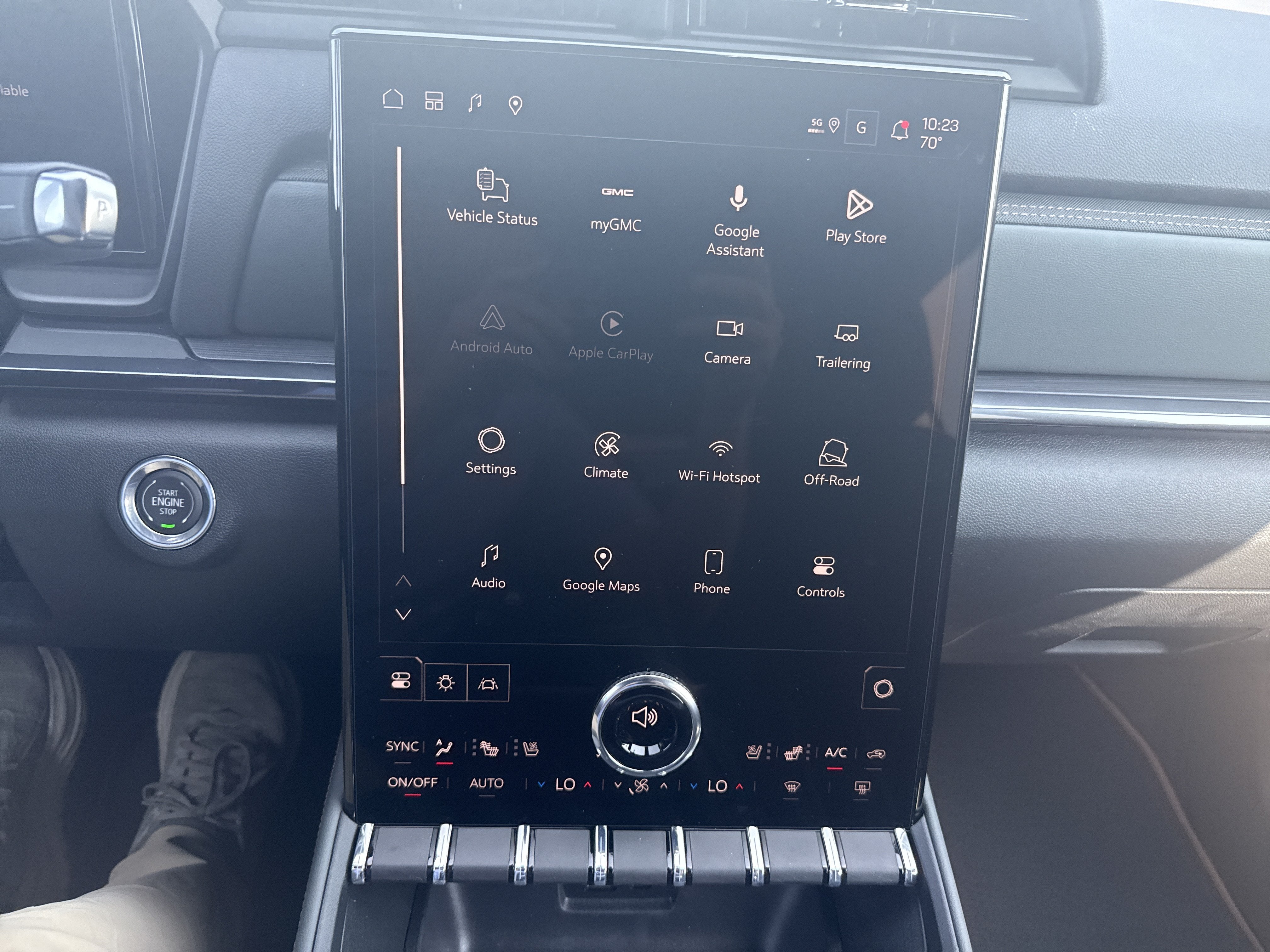 2027 GMC Terrain AT4