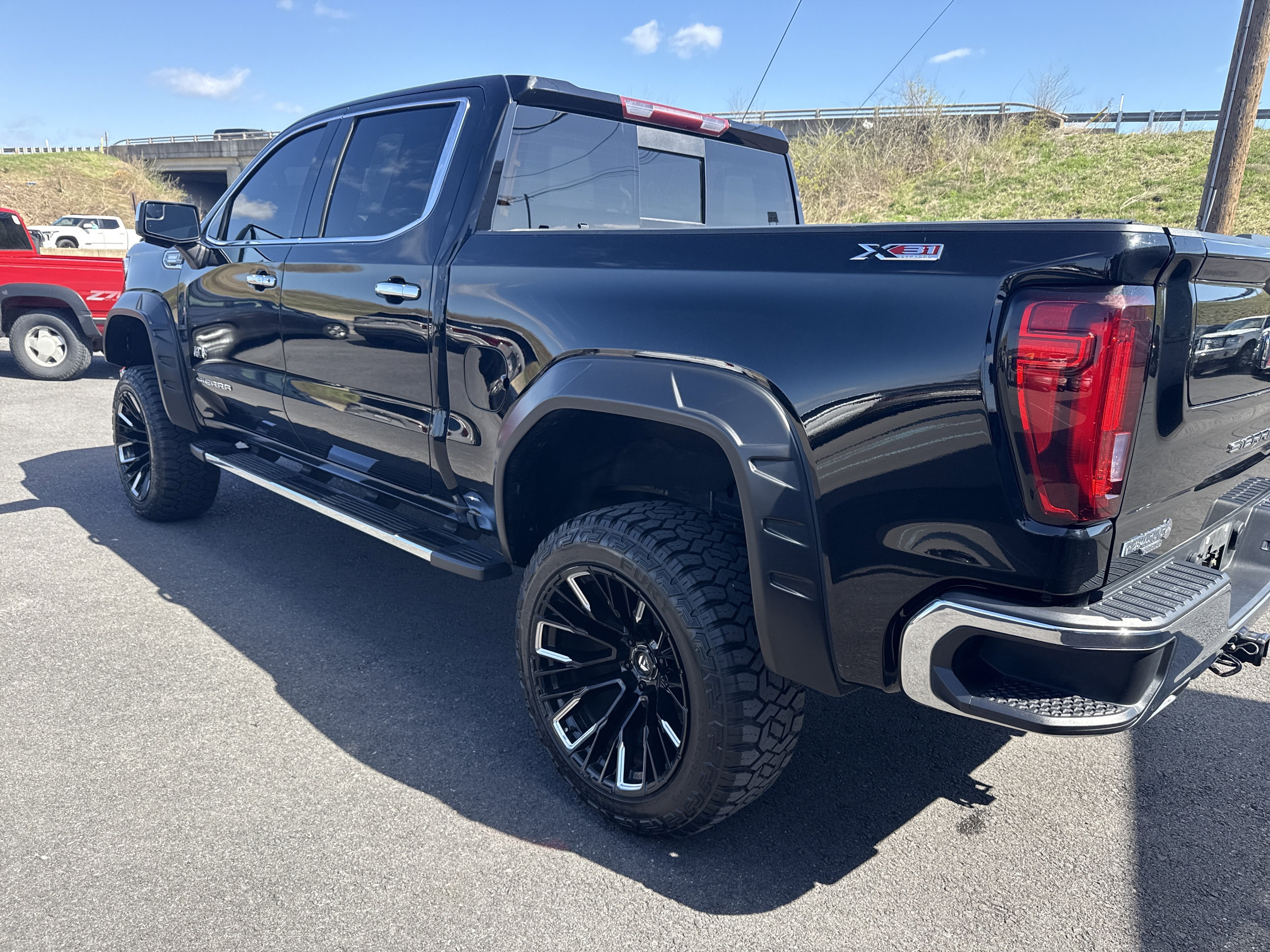 2023 GMC Sierra 1500 SLT